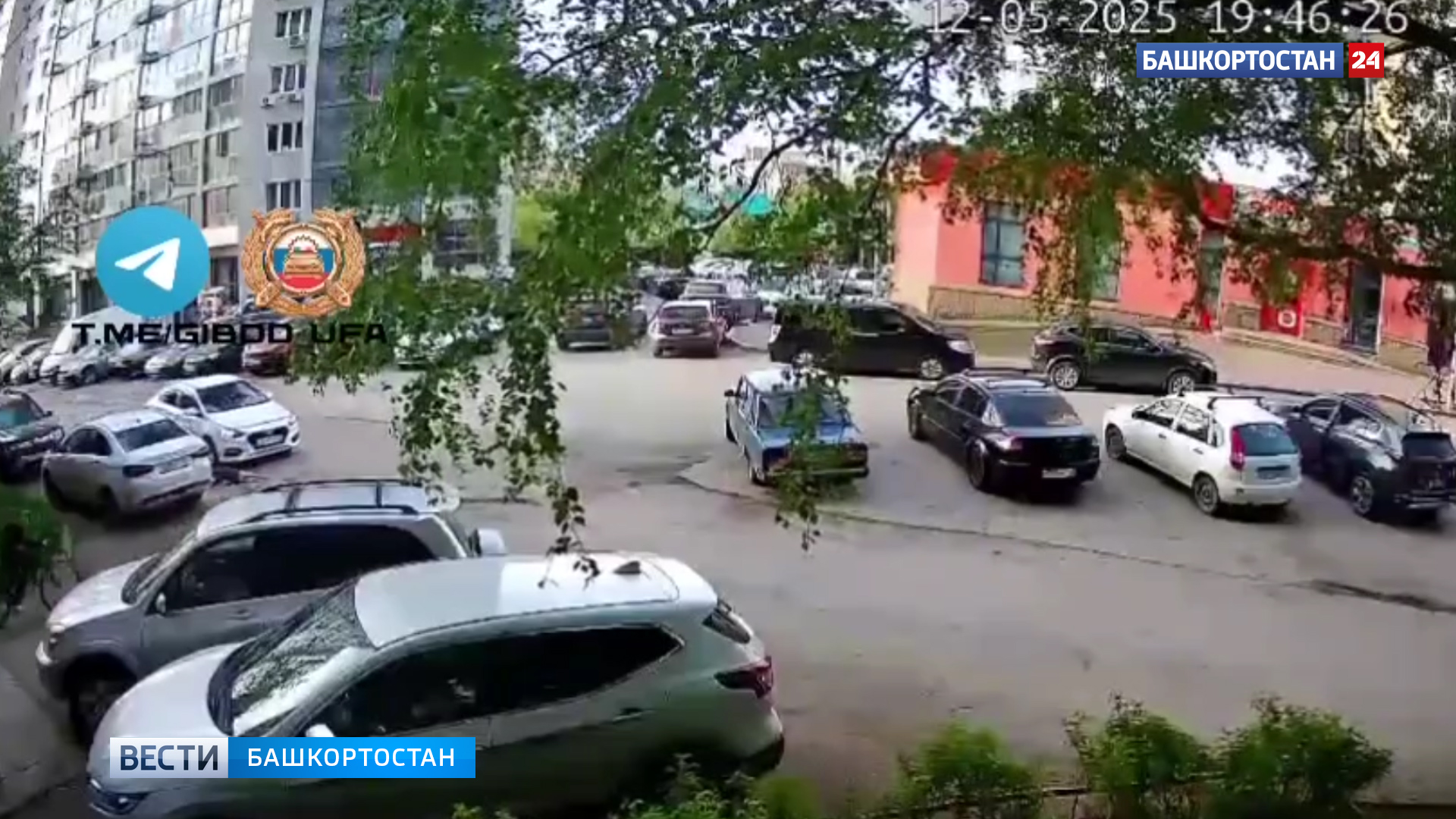 Момент наезда иномарки на 4-летнего ребенка на улице Менделеева в Уфе попал на видео