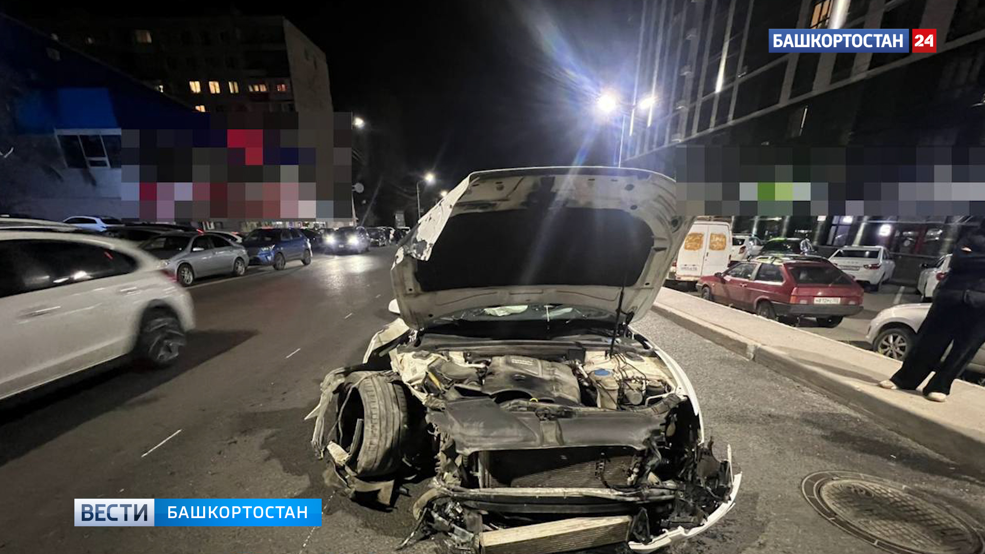 Водитель Honda Civic пострадал после в ДТП с участием Audi A5 в Уфе